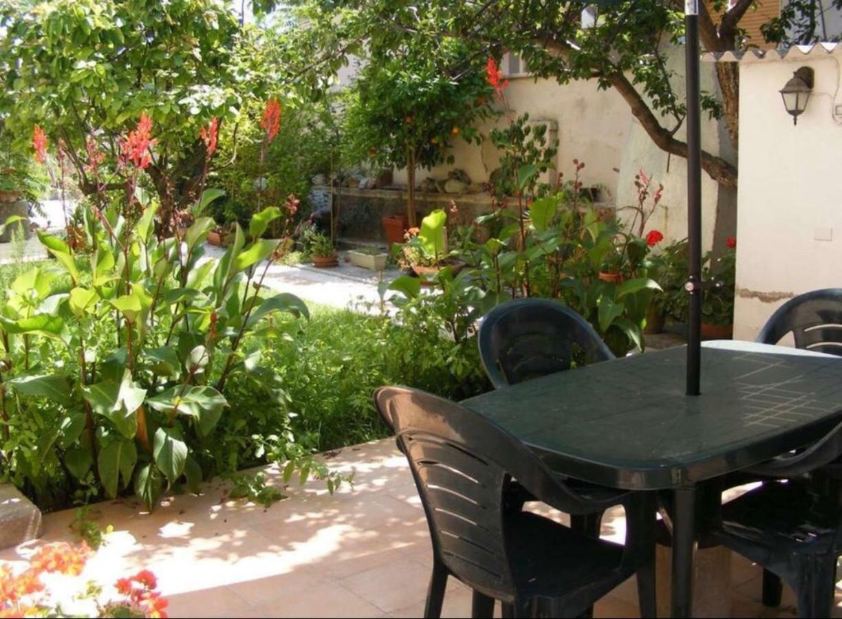La Terrazza - Residenze Maricharme Apartman Alghero Kültér fotó